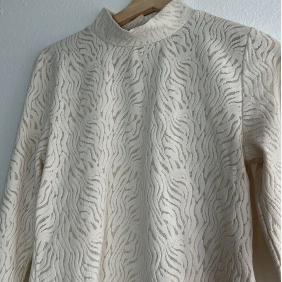 Aritzia Babaton Shapelace Mockneck Long Sleeve Cream Cropped Blouse - Picture 8 of 13